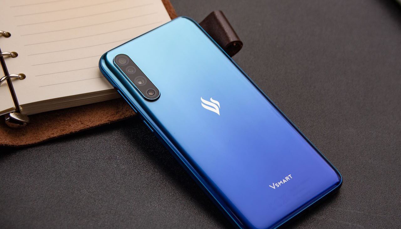 Bùng nổ với nhiều cú hích lớn - Vingroup ra mắt 4 mẫu điện thoại Vsmart 